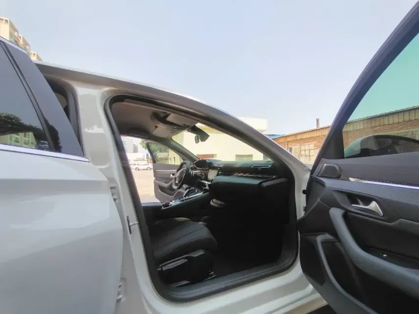 2021 Peugeot 508 1.6T 170HP L4 6AT,autocango,china used car exporter,china ev exporter,chinese used car exporter,chinese used ev exporter