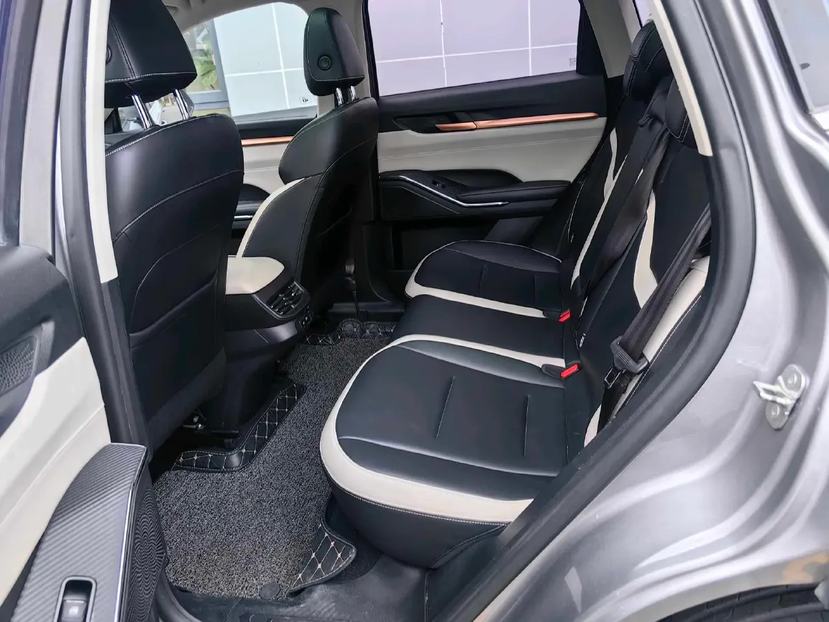 2021 Haval H6 1.5T 169HP L4 7DCT,autocango,china used car exporter,china ev exporter,chinese used car exporter,chinese used ev exporter