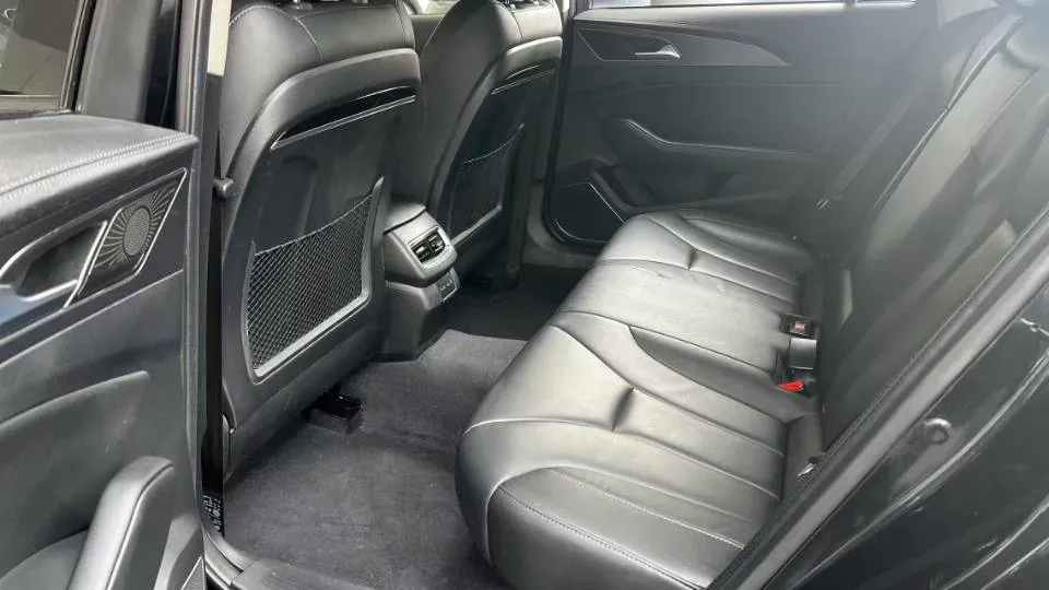 2020 HongQi H5 1.5T 169HP L4 7DCT,autocango,china used car exporter,china ev exporter,chinese used car exporter,chinese used ev exporter