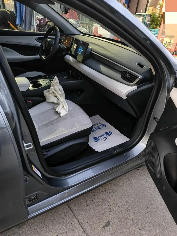 2025 BYD Seal05 DM-i 1.5L 101HP L4 E-CVT PHEV 7.68KWH,autocango,china used car exporter,china ev exporter,chinese used car exporter,chinese used ev exporter