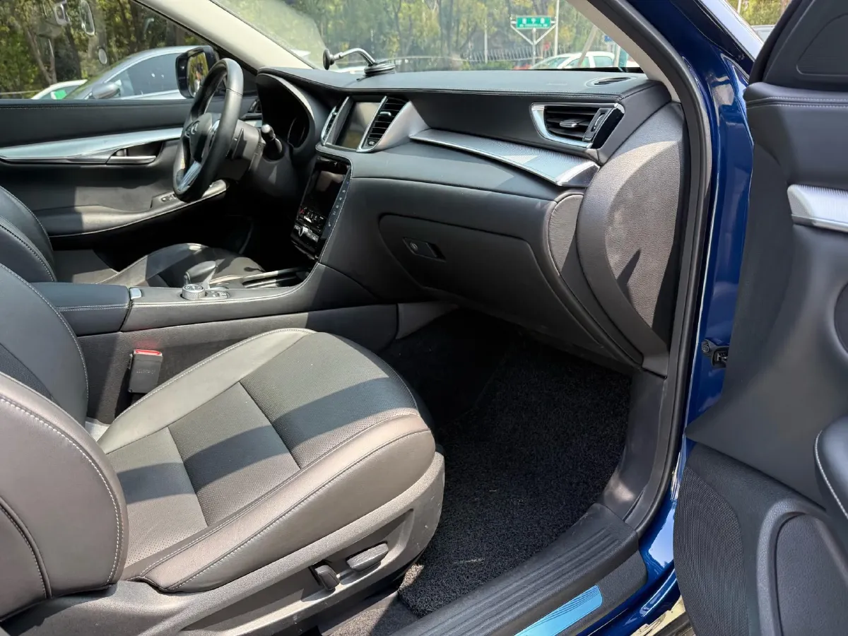 2020 Infiniti QX50 2.0T 272HP L4 CVT,autocango,china used car exporter,china ev exporter,chinese used car exporter,chinese used ev exporter