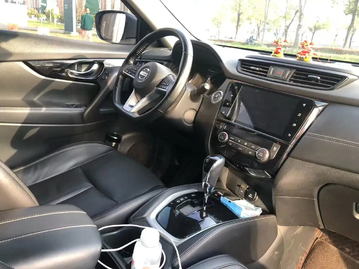 2022 Nissan X-Trail 2.0L 151HP L4 CVT,autocango,china used car exporter,china ev exporter,chinese used car exporter,chinese used ev exporter