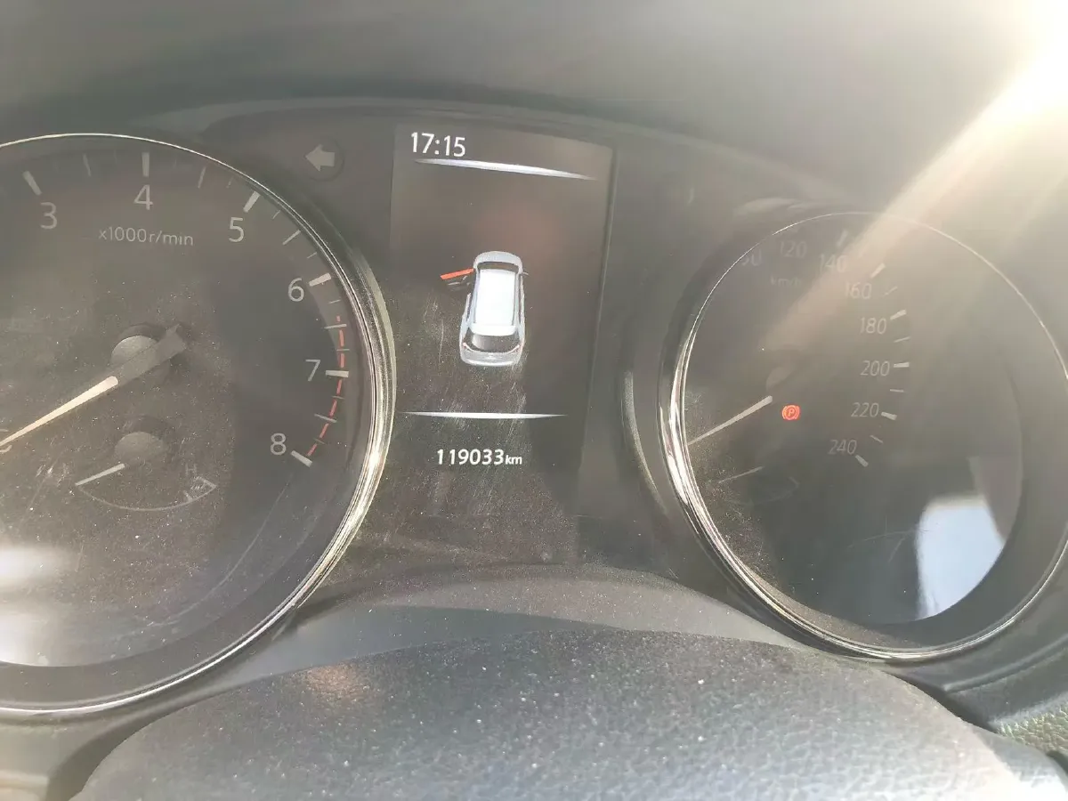 2022 Nissan X-Trail 2.0L 151HP L4 CVT,autocango,china used car exporter,china ev exporter,chinese used car exporter,chinese used ev exporter