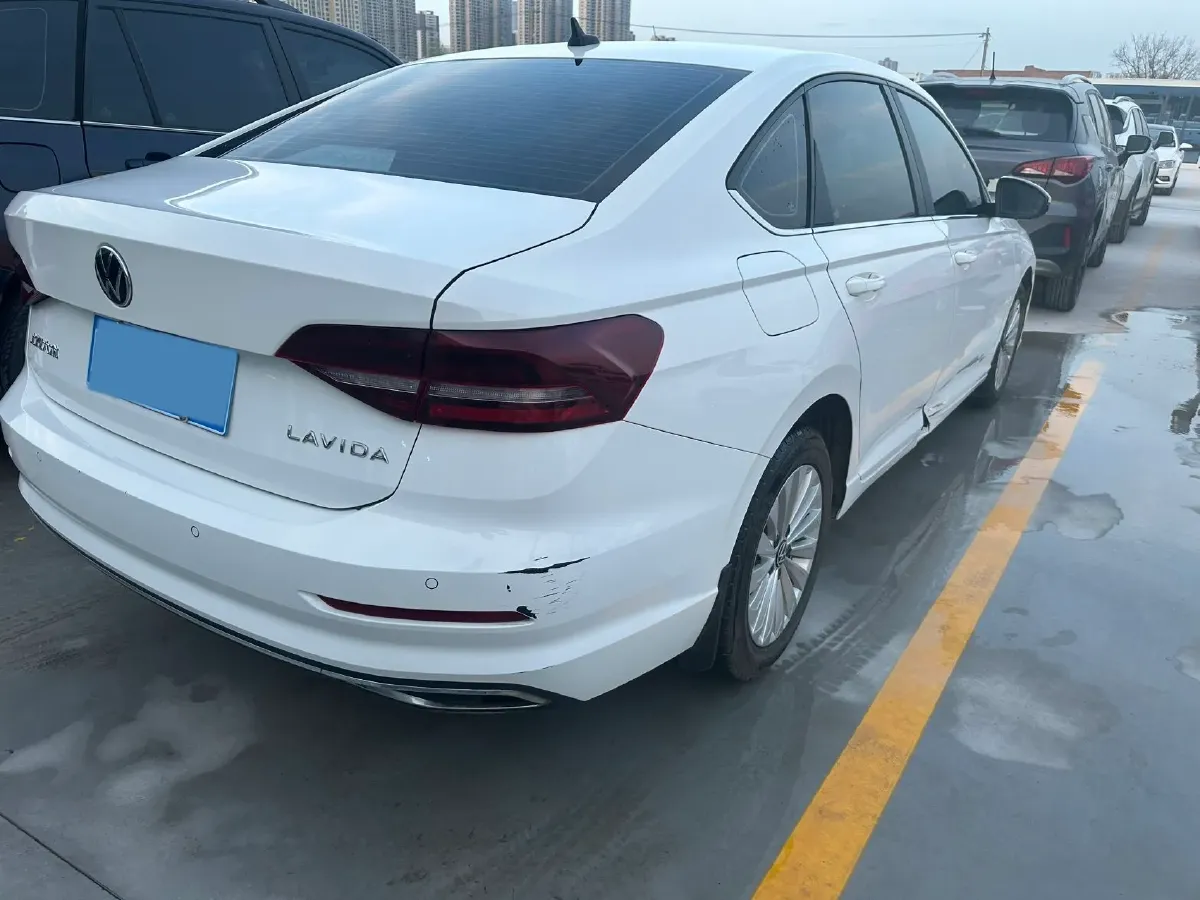 2021 Volkswagen Lavida 1.5L 113HP L4 5MT,autocango,china used car exporter,china ev exporter,chinese used car exporter,chinese used ev exporter