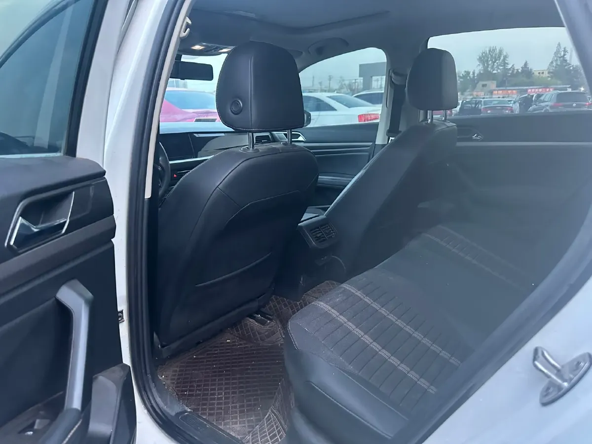 2021 Volkswagen Lavida 1.5L 113HP L4 5MT,autocango,china used car exporter,china ev exporter,chinese used car exporter,chinese used ev exporter