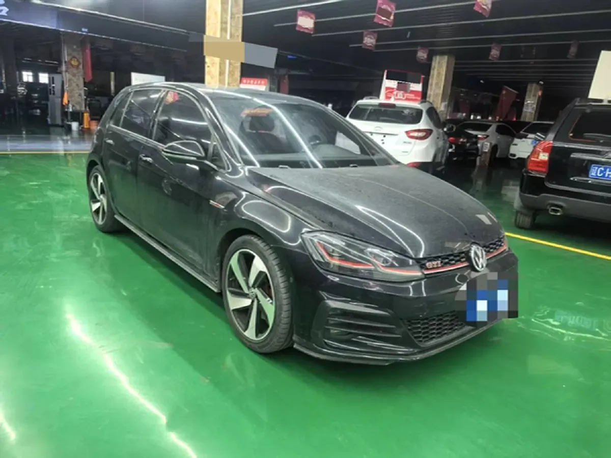 2018 Volkswagen GolfGTI 2.0T 220HP L4 7DCT,autocango,china used car exporter,china ev exporter,chinese used car exporter,chinese used ev exporter