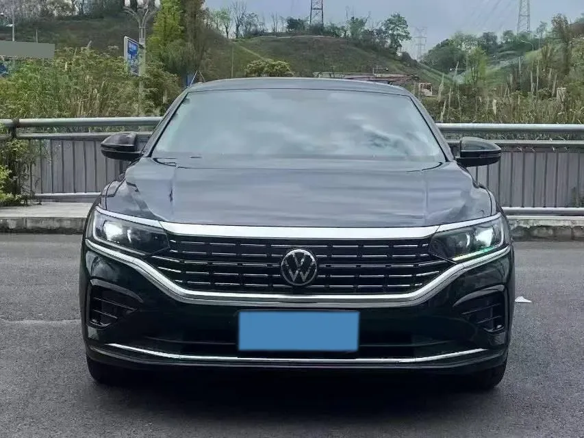 2024 Volkswagen Passat 2.0T 220HP L4 7DCT,autocango,china used car exporter,china ev exporter,chinese used car exporter,chinese used ev exporter