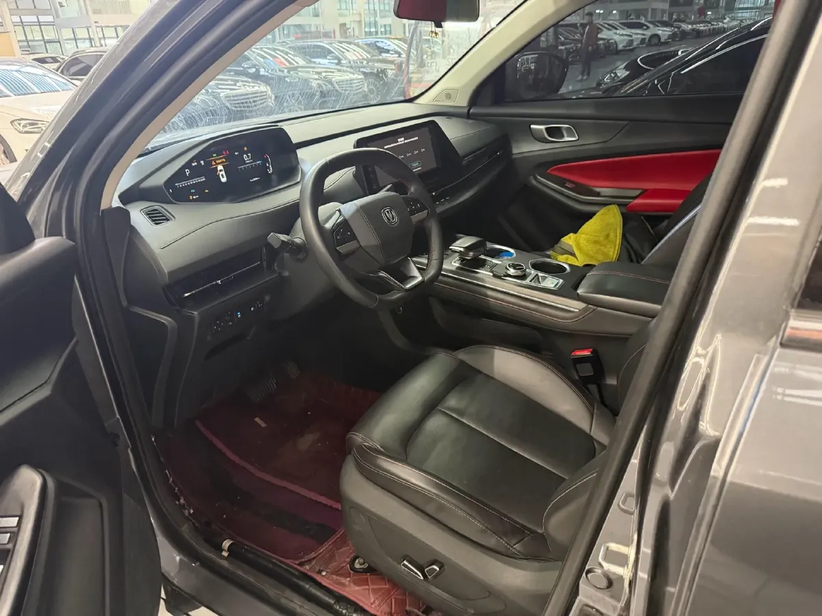 2022 ChangAn Oshan X7 Plus 1.5T 188HP L4 7DCT,autocango,china used car exporter,china ev exporter,chinese used car exporter,chinese used ev exporter