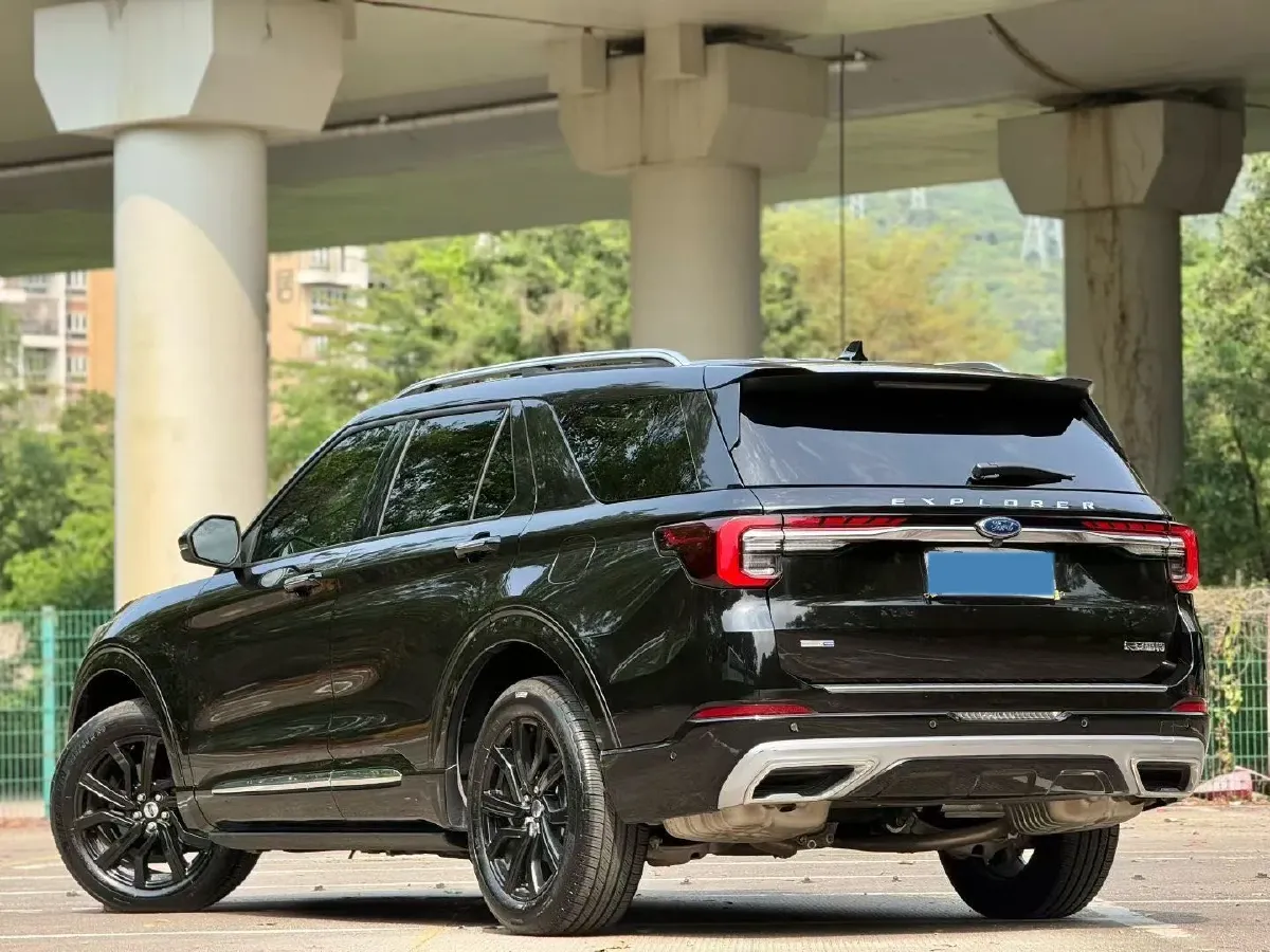 2023 Ford Explorer 2.3T 276HP L4 10AT,autocango,china used car exporter,china ev exporter,chinese used car exporter,chinese used ev exporter