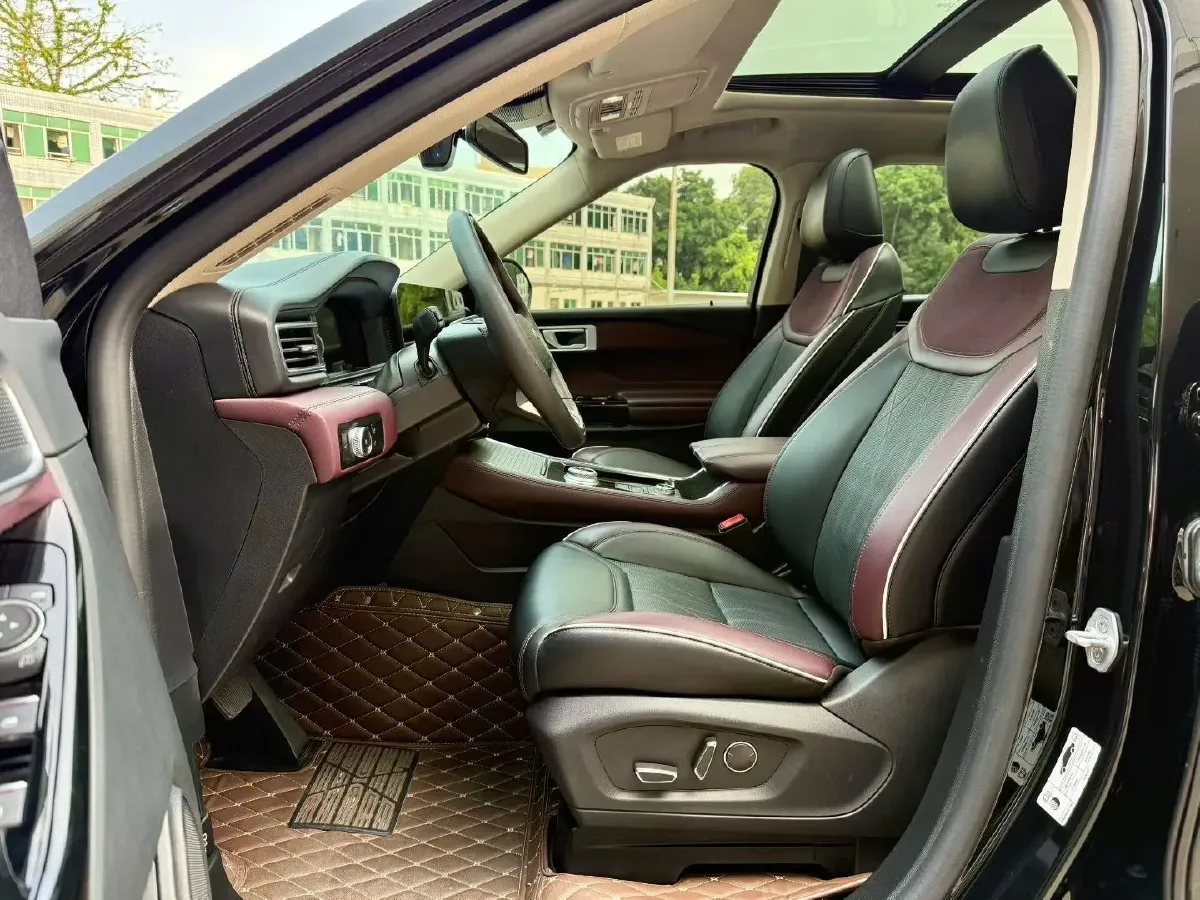 2023 Ford Explorer 2.3T 276HP L4 10AT,autocango,china used car exporter,china ev exporter,chinese used car exporter,chinese used ev exporter