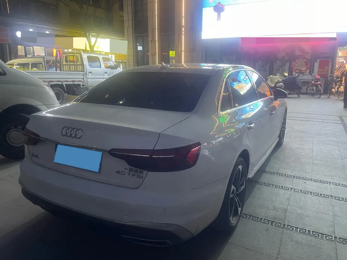 2022 Audi A4L 2.0T 190HP L4 7DCT,autocango,china used car exporter,china ev exporter,chinese used car exporter,chinese used ev exporter