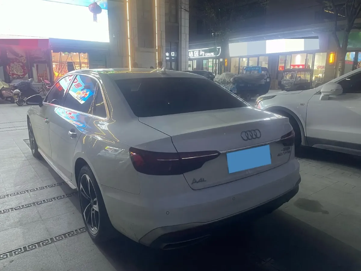 2022 Audi A4L 2.0T 190HP L4 7DCT,autocango,china used car exporter,china ev exporter,chinese used car exporter,chinese used ev exporter