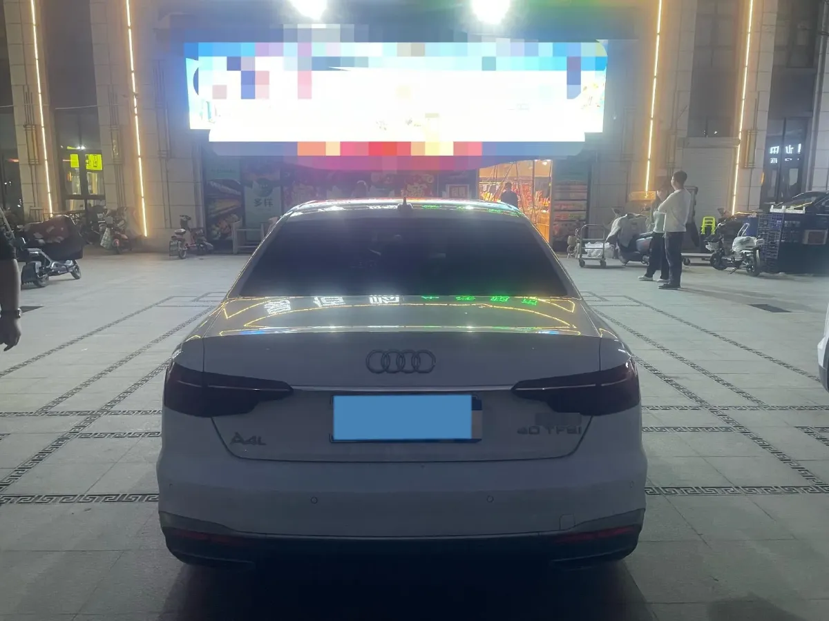 2022 Audi A4L 2.0T 190HP L4 7DCT,autocango,china used car exporter,china ev exporter,chinese used car exporter,chinese used ev exporter