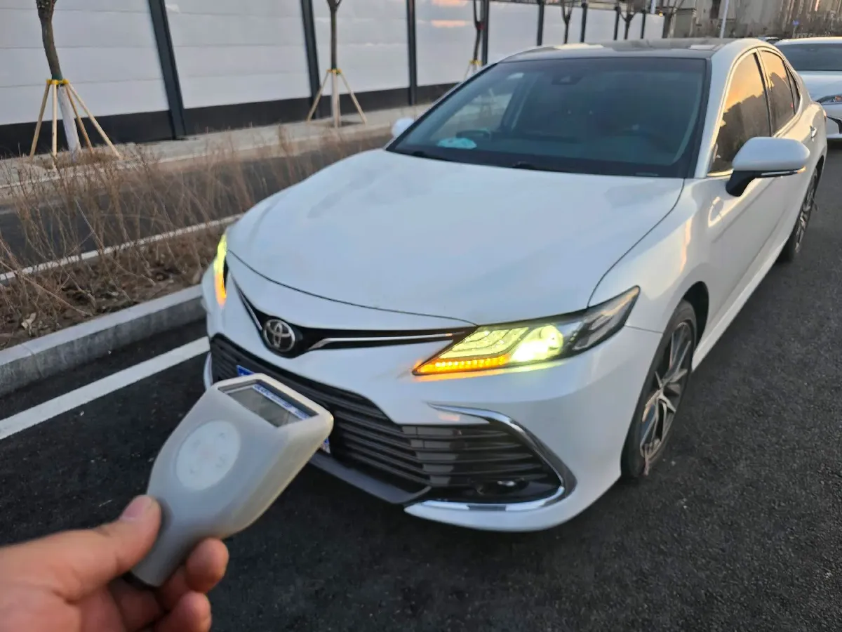 2021 Toyota Camry 2.5L 209HP L4 8AT,autocango,china used car exporter,china ev exporter,chinese used car exporter,chinese used ev exporter