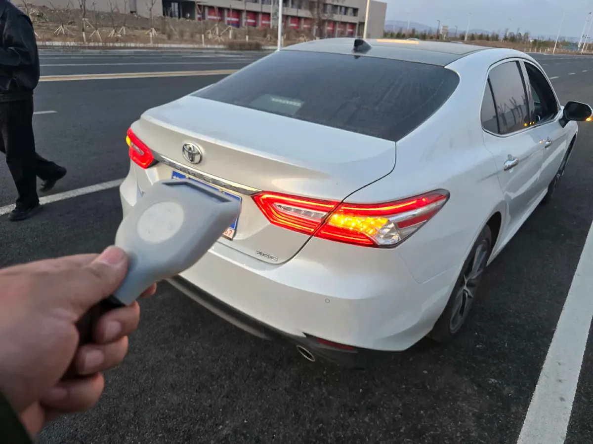 2021 Toyota Camry 2.5L 209HP L4 8AT,autocango,china used car exporter,china ev exporter,chinese used car exporter,chinese used ev exporter