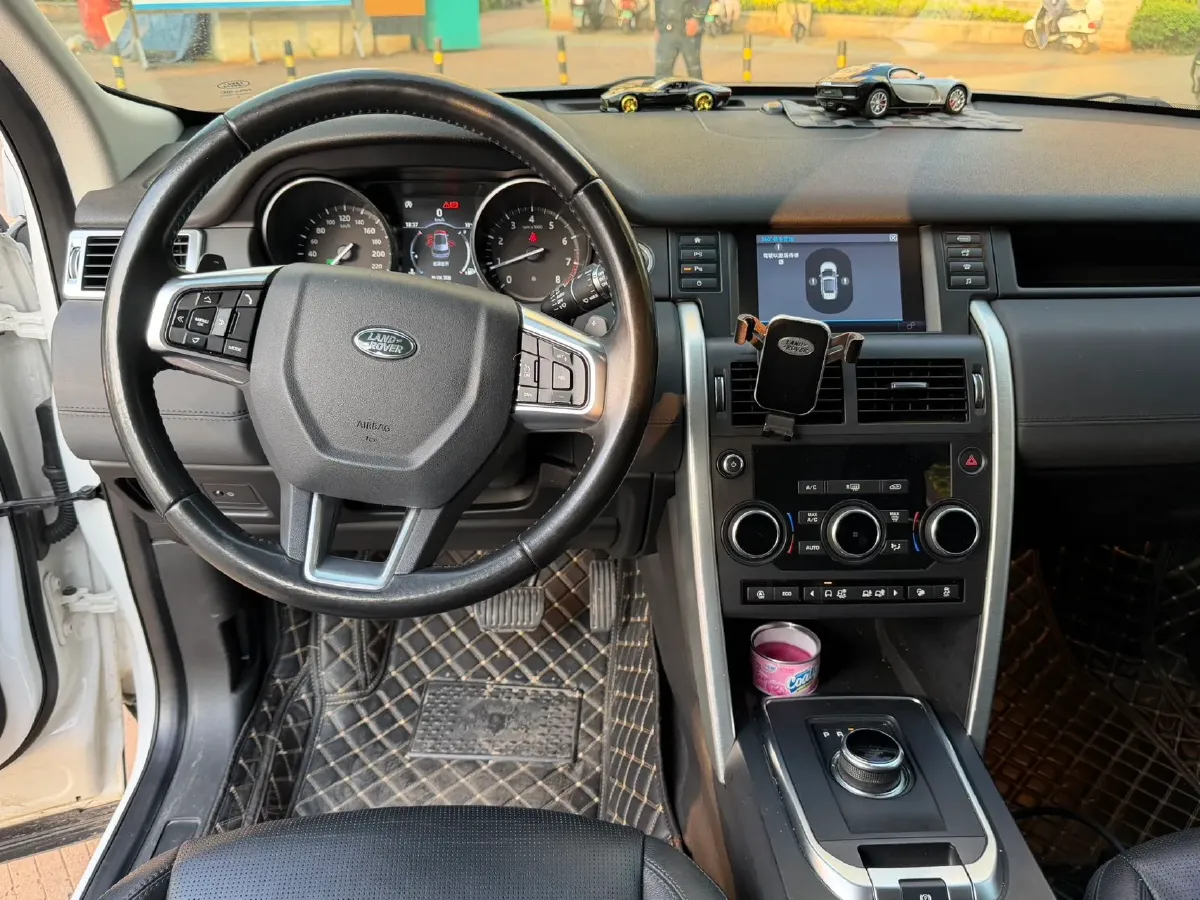 2018 Land Rover Discovery Sport 2.0T 241HP L4 9AT,autocango,china used car exporter,china ev exporter,chinese used car exporter,chinese used ev exporter