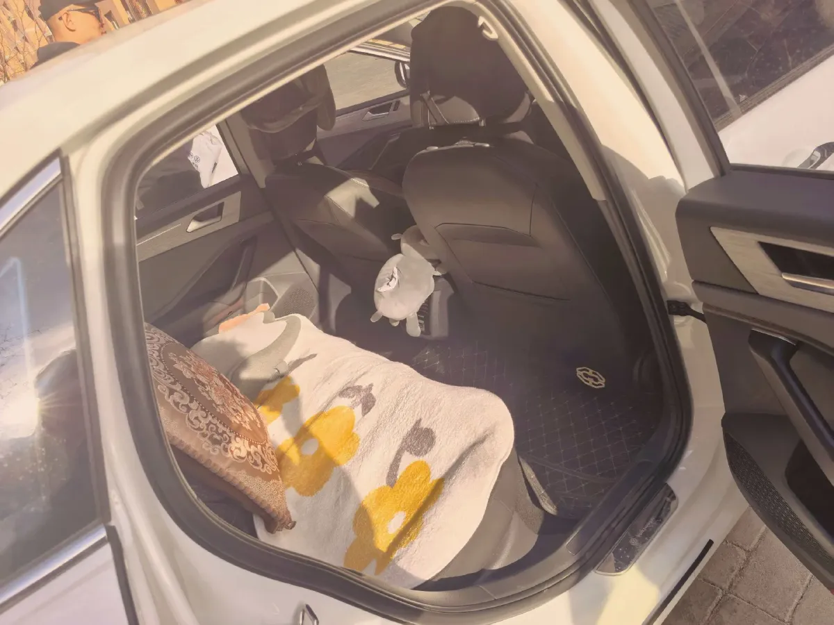 2024 Volkswagen Sagitar 1.5T 160HP L4 7DCT,autocango,china used car exporter,china ev exporter,chinese used car exporter,chinese used ev exporter