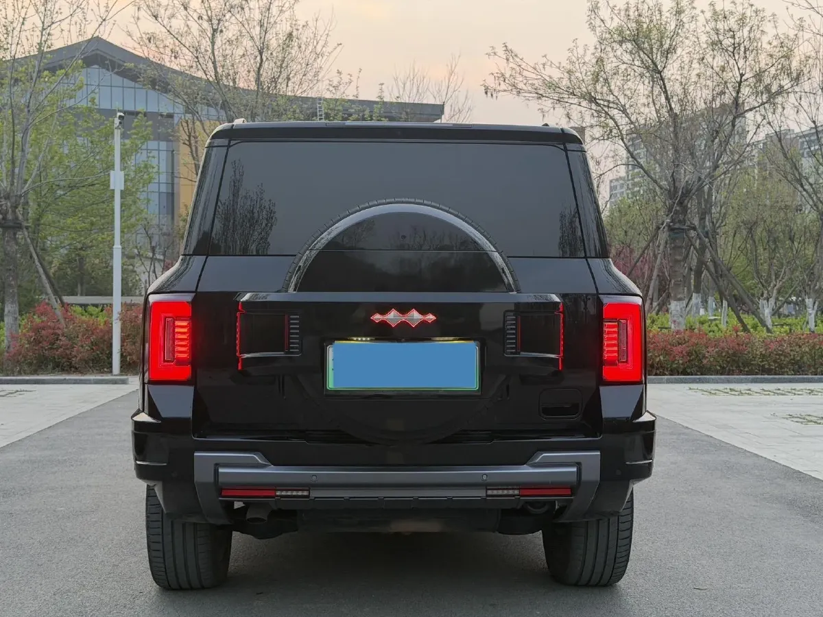 2025 FangChengBao Bao 8 2.0T 245HP L4 E-CVT PHEV 36.8KWH,autocango,china used car exporter,china ev exporter,chinese used car exporter,chinese used ev exporter
