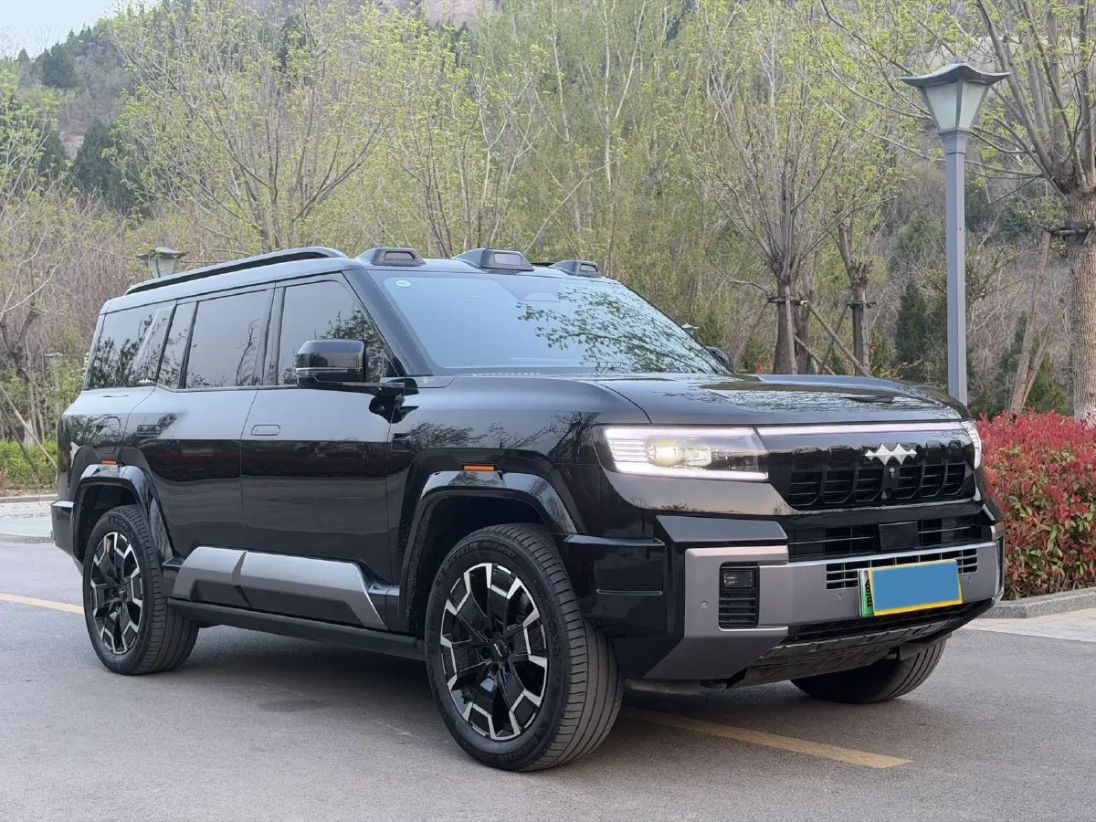2025 FangChengBao Bao 8 2.0T 245HP L4 E-CVT PHEV 36.8KWH,autocango,china used car exporter,china ev exporter,chinese used car exporter,chinese used ev exporter