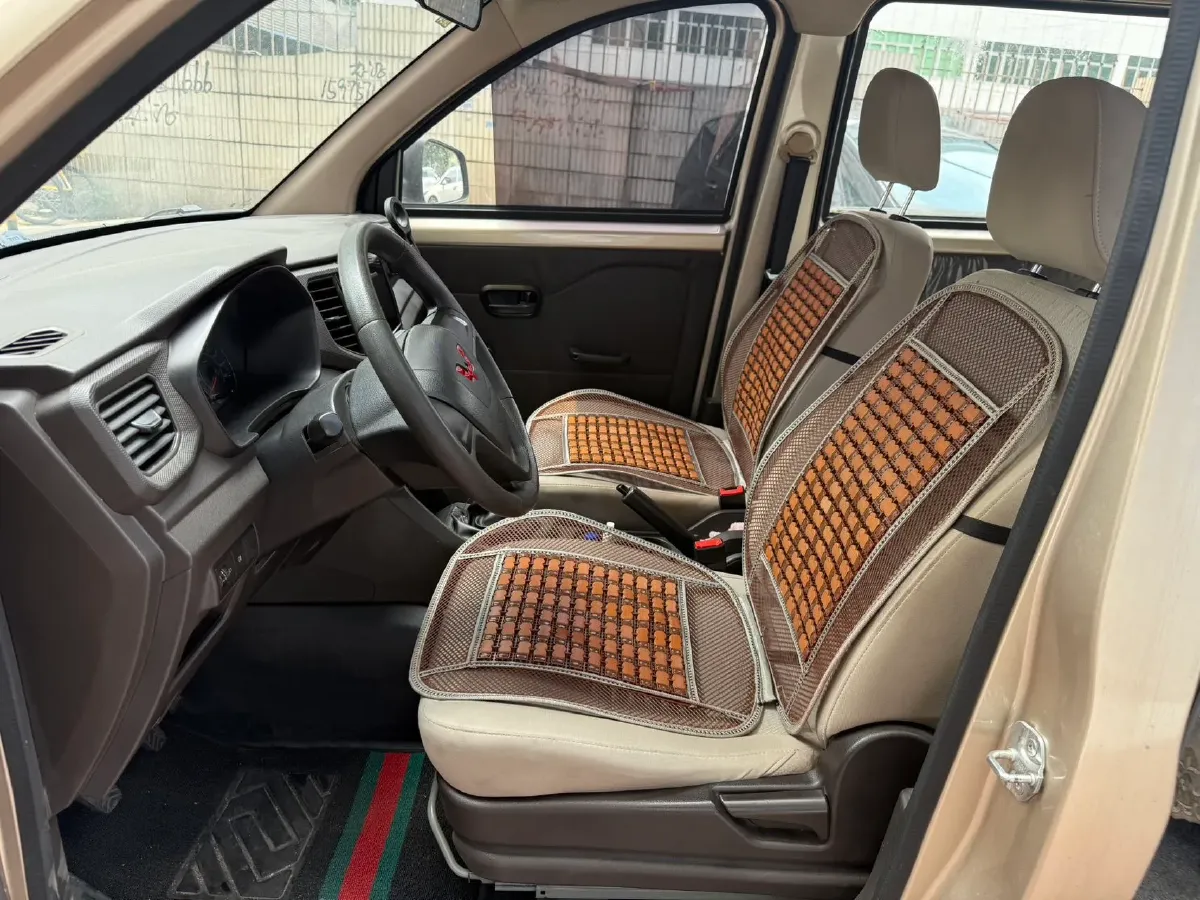 2021 WuLing RongGuang Mini Truck 1.2L 76HP L4 5MT,autocango,china used car exporter,china ev exporter,chinese used car exporter,chinese used ev exporter