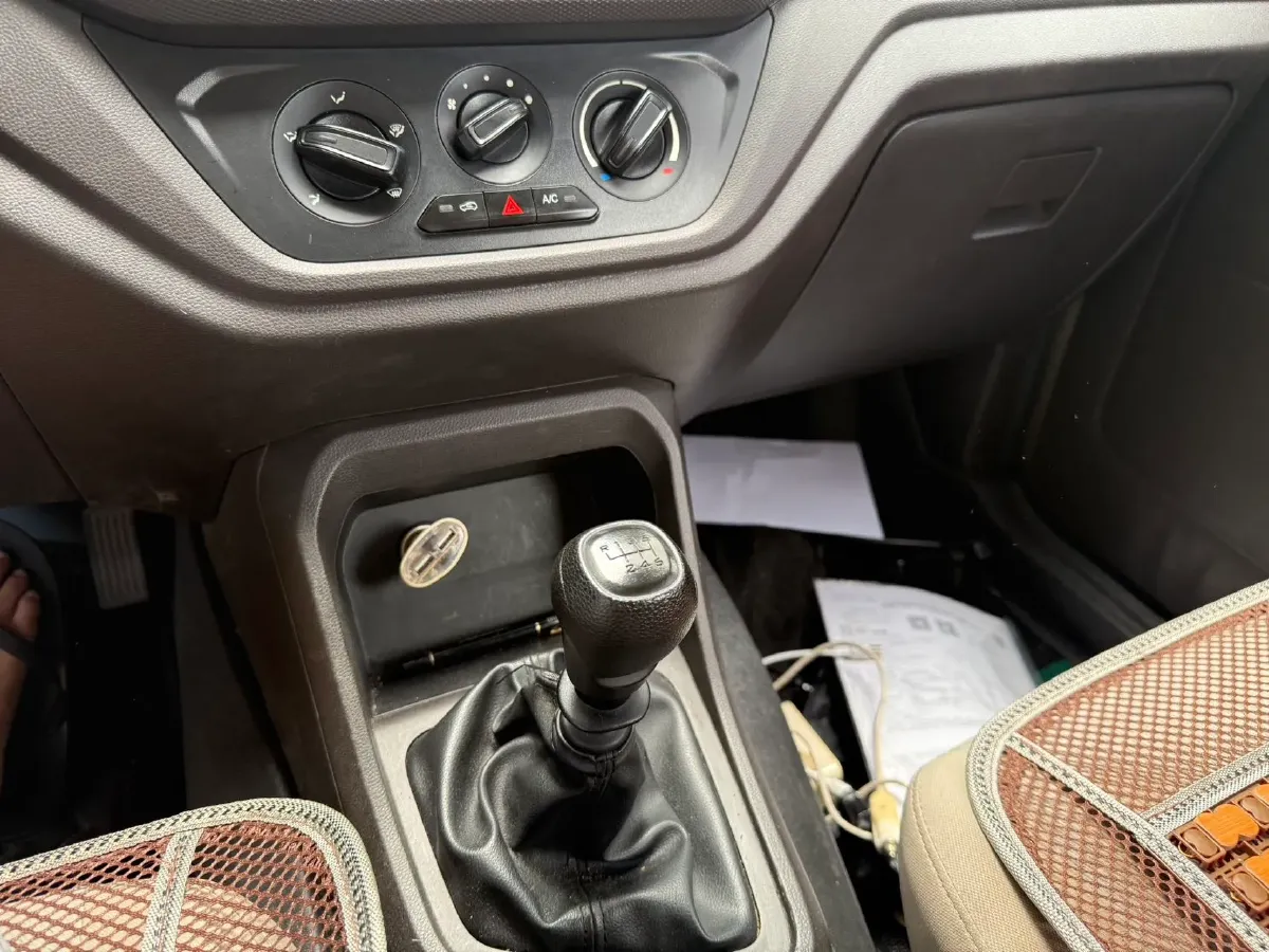 2021 WuLing RongGuang Mini Truck 1.2L 76HP L4 5MT,autocango,china used car exporter,china ev exporter,chinese used car exporter,chinese used ev exporter