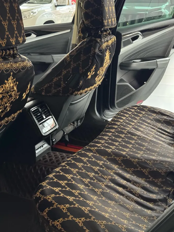 2021 Volkswagen Passat 2.0T 186HP L4 7DCT,autocango,china used car exporter,china ev exporter,chinese used car exporter,chinese used ev exporter