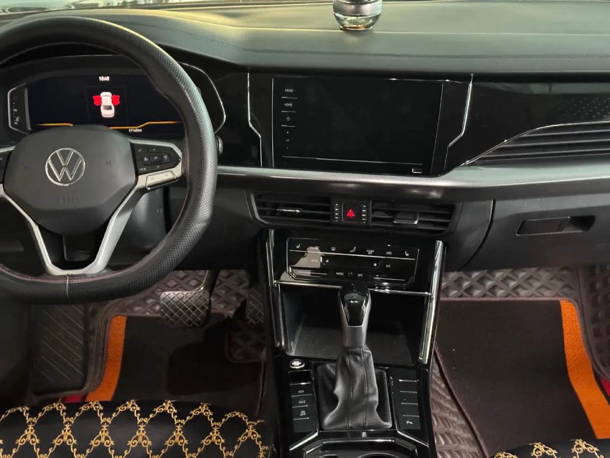 2021 Volkswagen Passat 2.0T 186HP L4 7DCT,autocango,china used car exporter,china ev exporter,chinese used car exporter,chinese used ev exporter