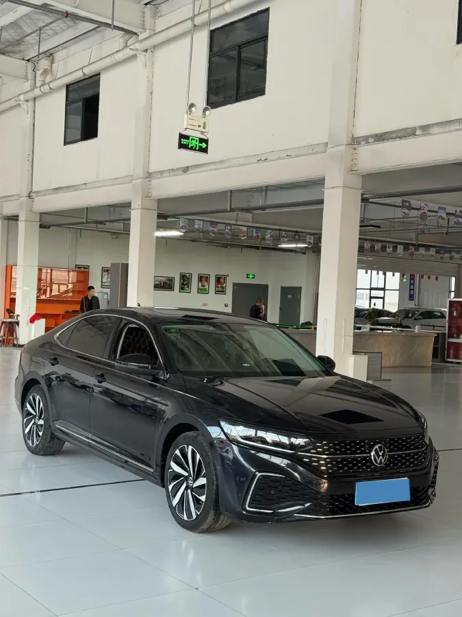 2021 Volkswagen Passat 2.0T 186HP L4 7DCT,autocango,china used car exporter,china ev exporter,chinese used car exporter,chinese used ev exporter