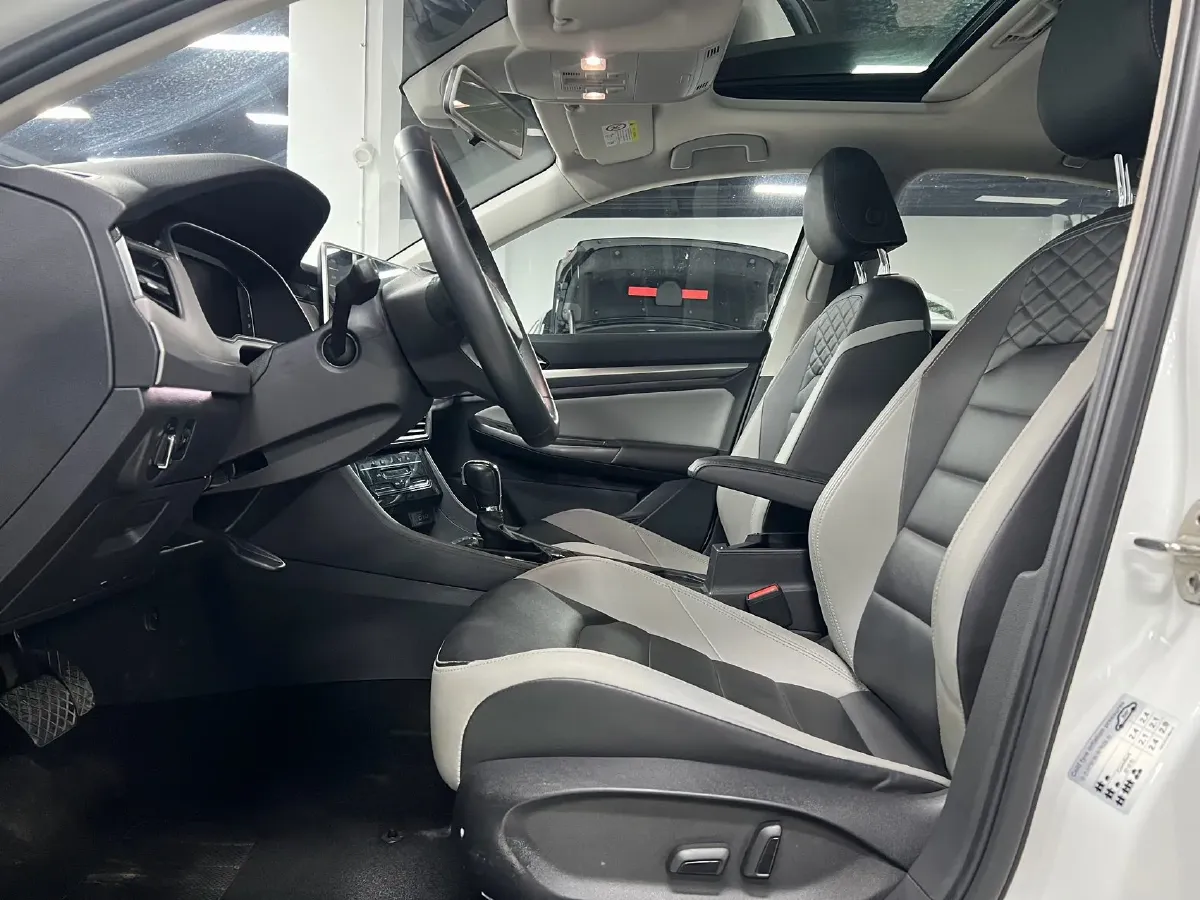 2023 Volkswagen Bora 1.4T 150HP L4 7DCT,autocango,china used car exporter,china ev exporter,chinese used car exporter,chinese used ev exporter