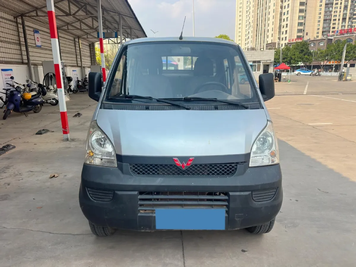 2019 WuLing RongGuang New Truck 1.5L 107HP L4 5MT,autocango,china used car exporter,china ev exporter,chinese used car exporter,chinese used ev exporter