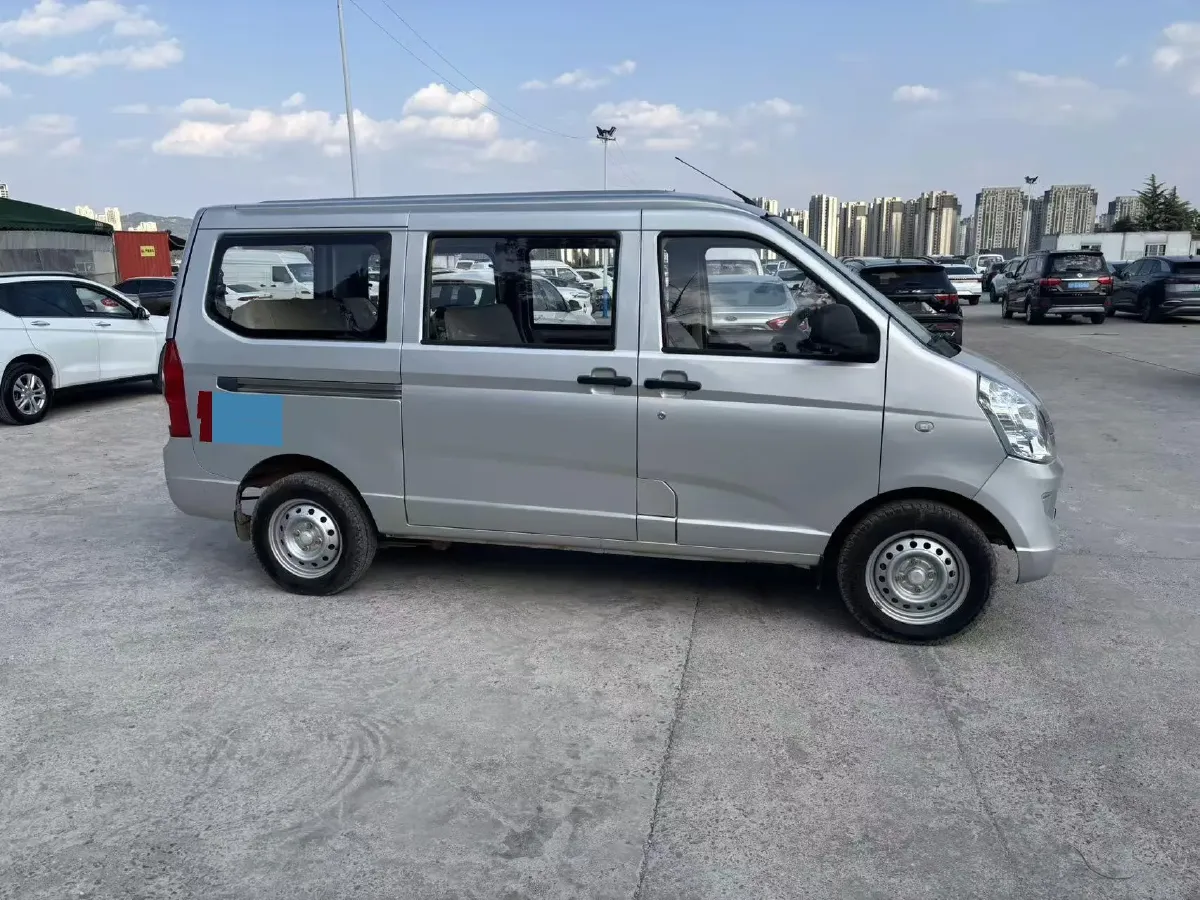 2017 WuLing RongGuang 1.5L 107HP L4 5MT,autocango,china used car exporter,china ev exporter,chinese used car exporter,chinese used ev exporter
