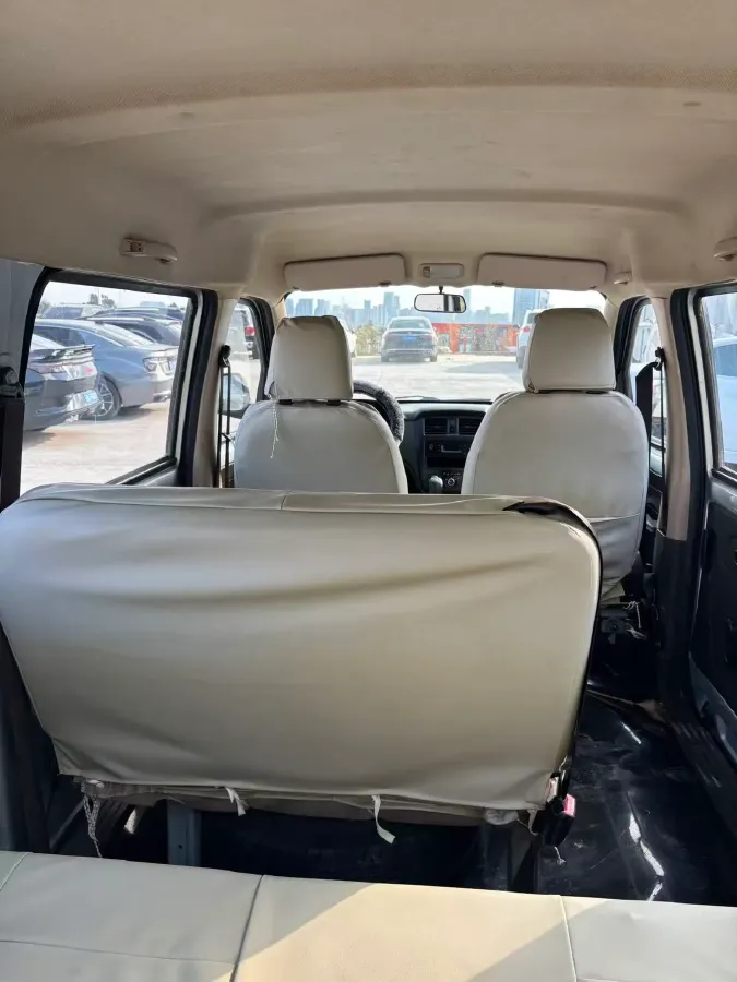 2017 WuLing RongGuang 1.5L 107HP L4 5MT,autocango,china used car exporter,china ev exporter,chinese used car exporter,chinese used ev exporter