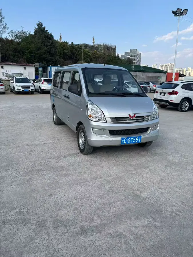 2017 WuLing RongGuang 1.5L 107HP L4 5MT,autocango,china used car exporter,china ev exporter,chinese used car exporter,chinese used ev exporter