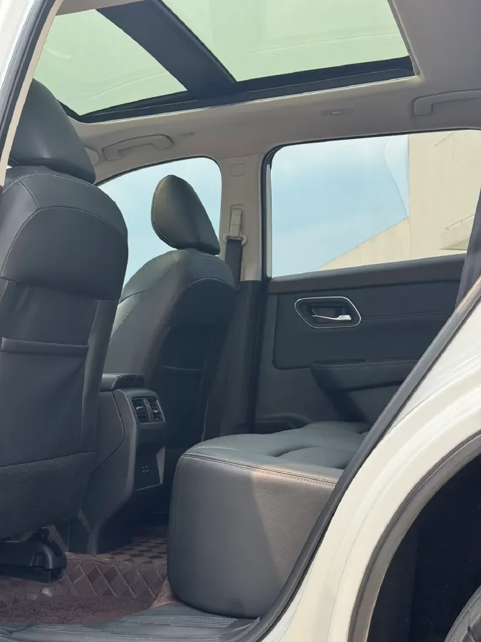 2023 Nissan X-Trail 1.5T 144HP L3 Hybrid,autocango,china used car exporter,china ev exporter,chinese used car exporter,chinese used ev exporter