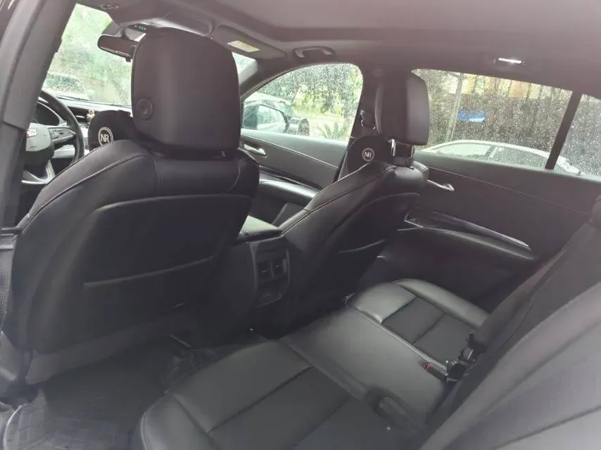 2022 Cadillac XT4 2.0T 237HP L4 9AT,autocango,china used car exporter,china ev exporter,chinese used car exporter,chinese used ev exporter