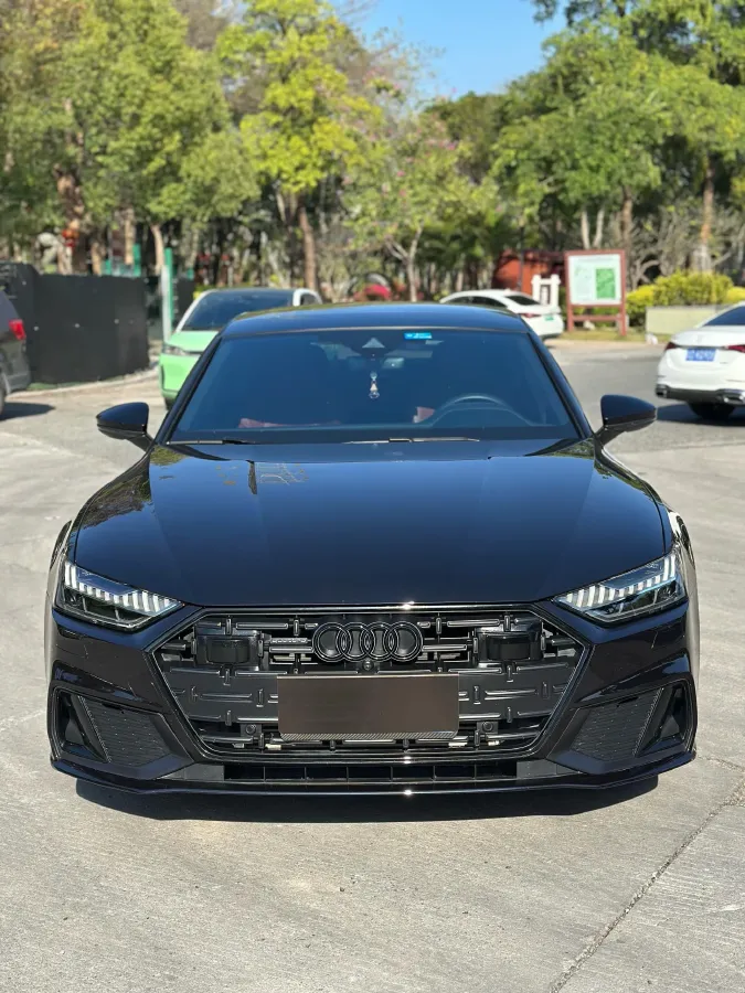 2024 Audi A7L 2.0T 245HP L4 7DCT,autocango,china used car exporter,china ev exporter,chinese used car exporter,chinese used ev exporter