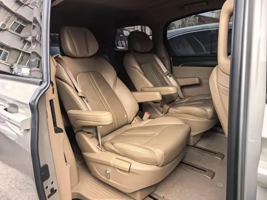 2021 Buick GL8 2.0T 237HP L4 9AT,autocango,china used car exporter,china ev exporter,chinese used car exporter,chinese used ev exporter
