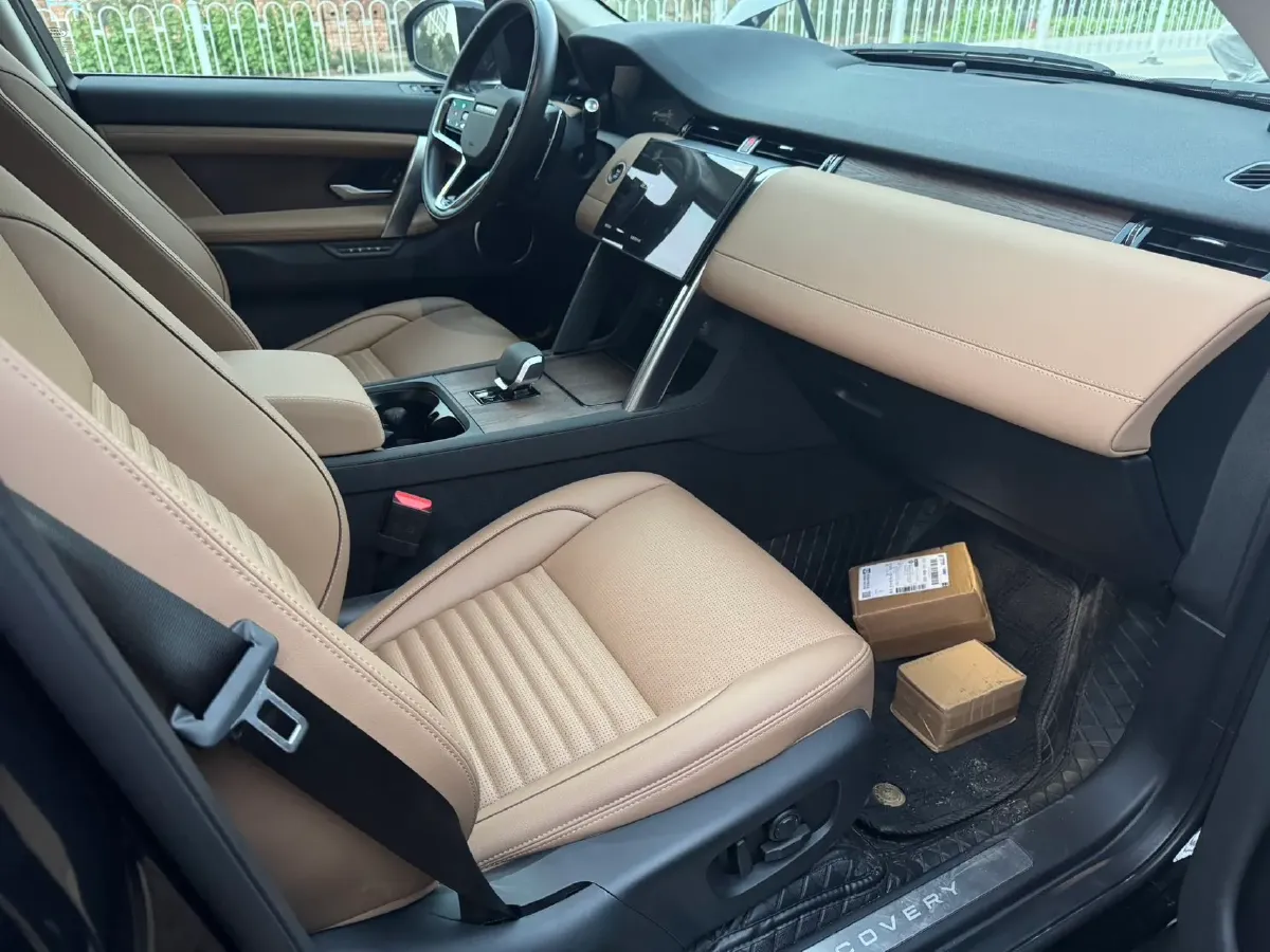 2025 Land Rover Discovery Sport 2.0T 249HP L4 9AT,autocango,china used car exporter,china ev exporter,chinese used car exporter,chinese used ev exporter