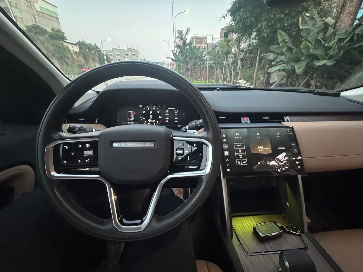 2025 Land Rover Discovery Sport 2.0T 249HP L4 9AT,autocango,china used car exporter,china ev exporter,chinese used car exporter,chinese used ev exporter