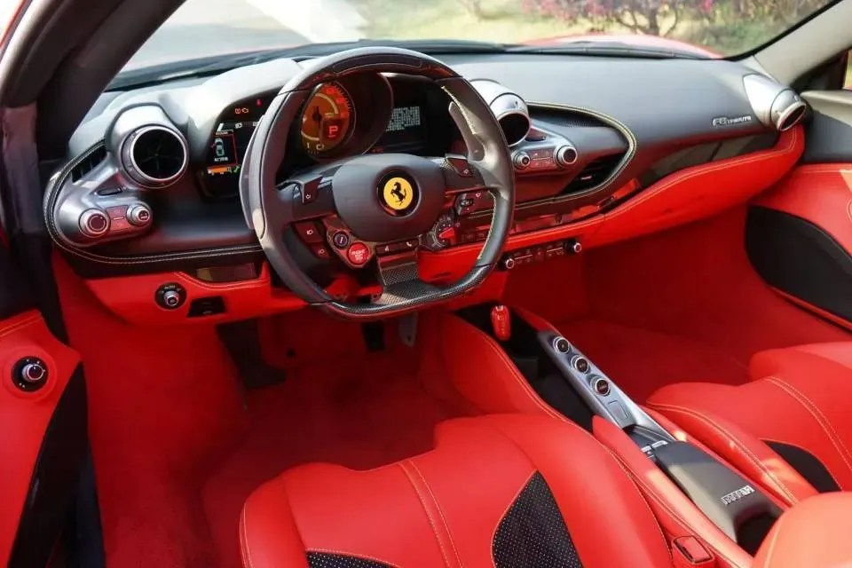 2019 Aston Martin DB11 5.2T 639HP V12 8AT,autocango,china used car exporter,china ev exporter,chinese used car exporter,chinese used ev exporter