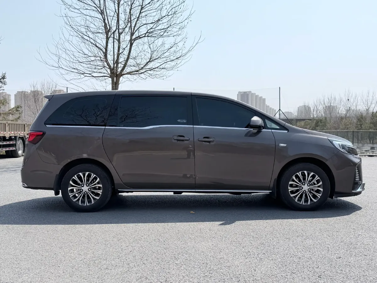 2023 Buick GL8 2.0T 237HP L4 9AT,autocango,china used car exporter,china ev exporter,chinese used car exporter,chinese used ev exporter