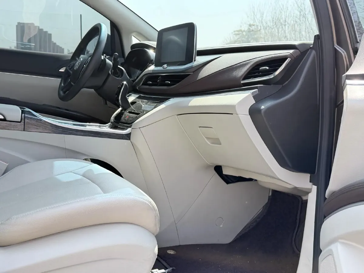 2023 Buick GL8 2.0T 237HP L4 9AT,autocango,china used car exporter,china ev exporter,chinese used car exporter,chinese used ev exporter