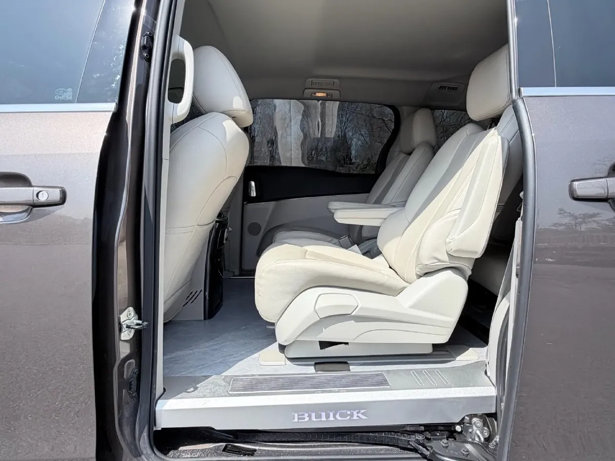 2023 Buick GL8 2.0T 237HP L4 9AT,autocango,china used car exporter,china ev exporter,chinese used car exporter,chinese used ev exporter