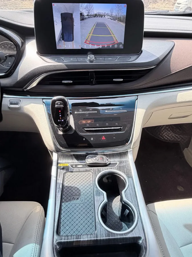 2023 Buick GL8 2.0T 237HP L4 9AT,autocango,china used car exporter,china ev exporter,chinese used car exporter,chinese used ev exporter