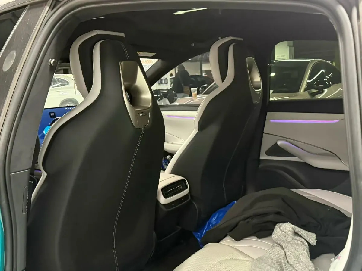 2024 MI SU7 BEV 101KWH,autocango,china used car exporter,china ev exporter,chinese used car exporter,chinese used ev exporter