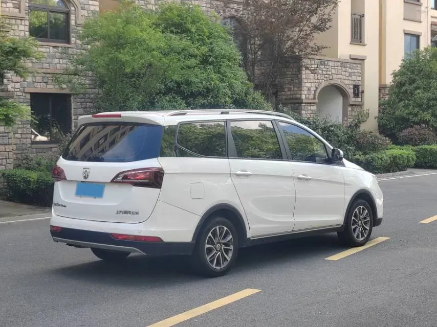 2019 BaoJun 730 1.5T 151HP L4 CVT,autocango,china used car exporter,china ev exporter,chinese used car exporter,chinese used ev exporter