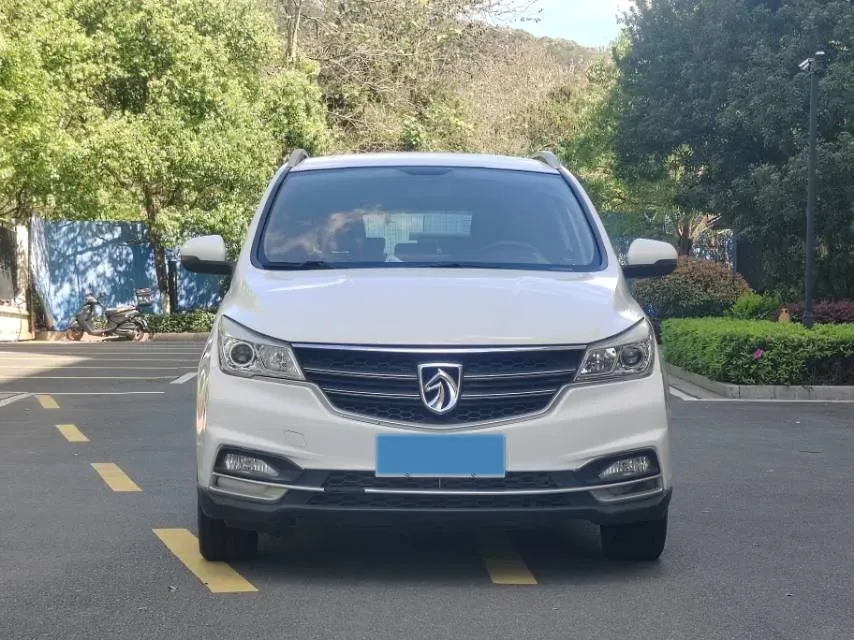 2019 BaoJun 730 1.5T 151HP L4 CVT,autocango,china used car exporter,china ev exporter,chinese used car exporter,chinese used ev exporter