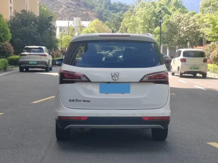 2019 BaoJun 730 1.5T 151HP L4 CVT,autocango,china used car exporter,china ev exporter,chinese used car exporter,chinese used ev exporter
