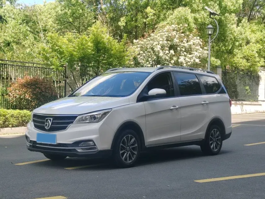 2019 BaoJun 730 1.5T 151HP L4 CVT,autocango,china used car exporter,china ev exporter,chinese used car exporter,chinese used ev exporter