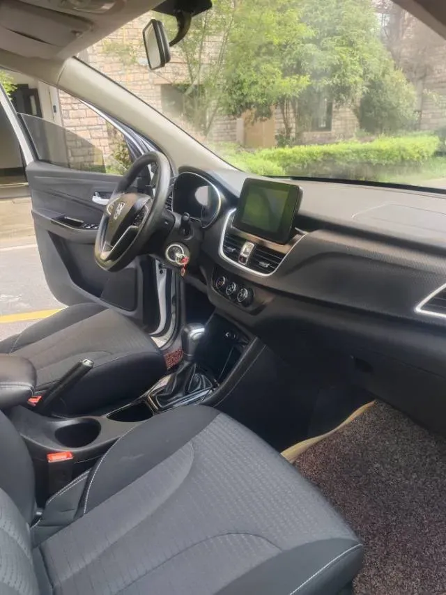 2019 BaoJun 730 1.5T 151HP L4 CVT,autocango,china used car exporter,china ev exporter,chinese used car exporter,chinese used ev exporter